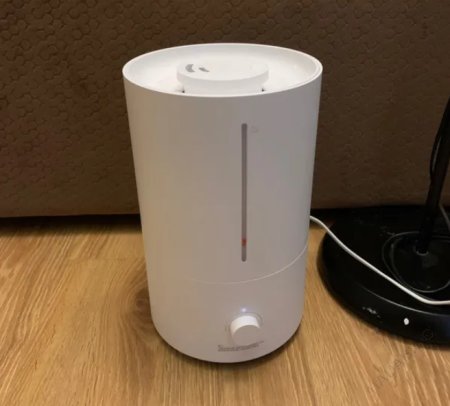Исходное фото увлажнителя Xiaomi - снято на смартфон при дневном свете, без студии и профессионального оборудования